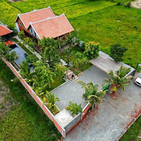 Isann Lodge Ciudad de Siem Riep Exterior foto