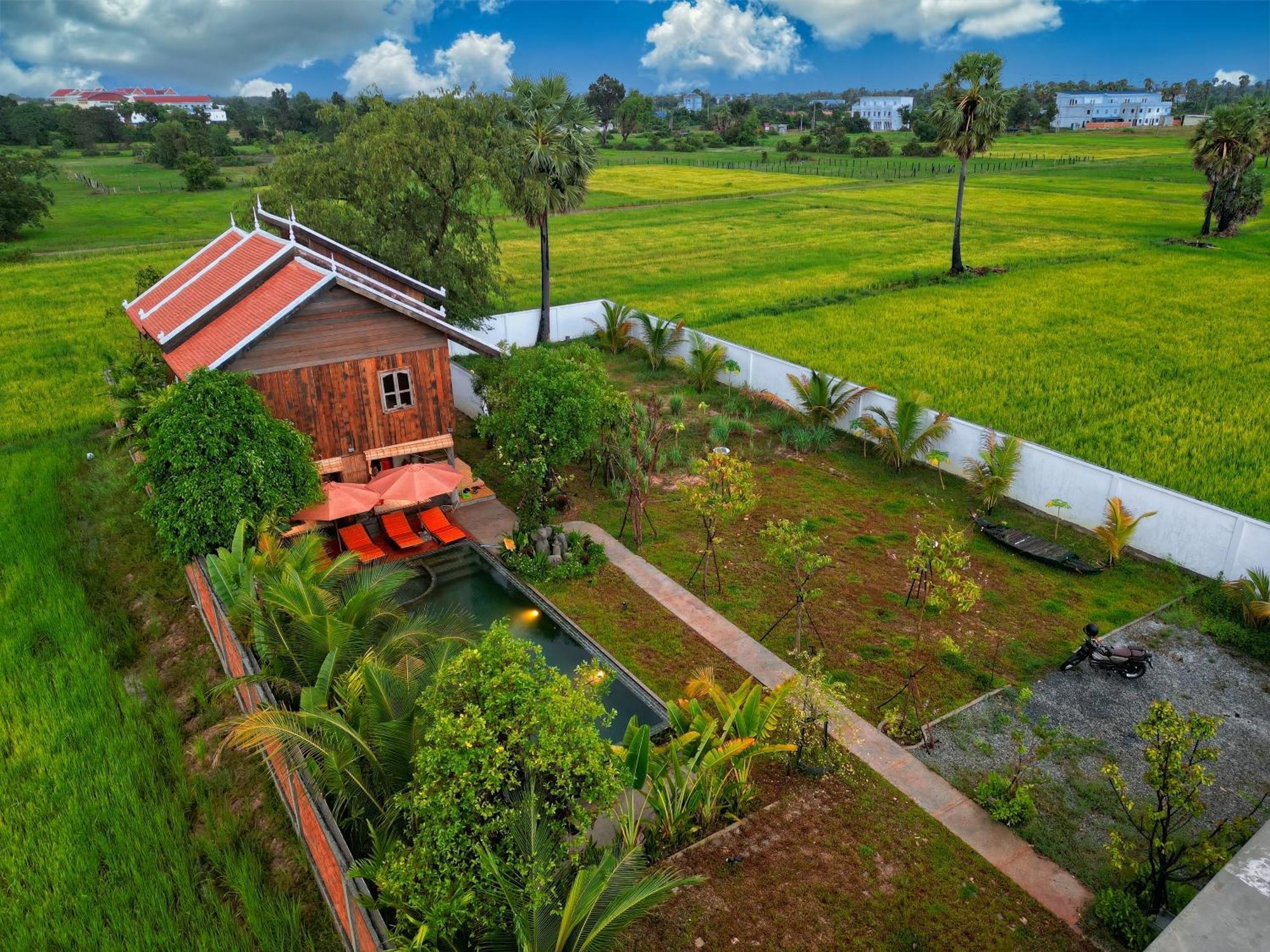 Isann Lodge Ciudad de Siem Riep Exterior foto